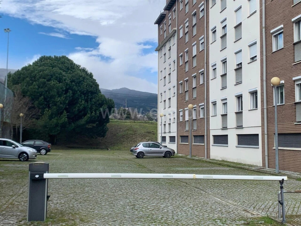 Apartamento T0 para Venda em Covilhã e Canhoso Foto 11