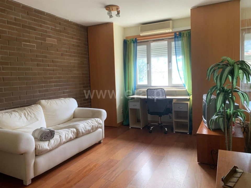 Apartamento T0 para Venda em Covilhã e Canhoso Foto 4