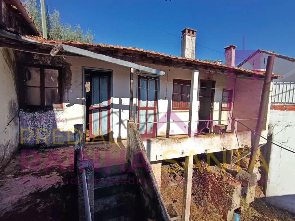 Moradia T2 para Venda em Pombeiro da Beira Foto 2