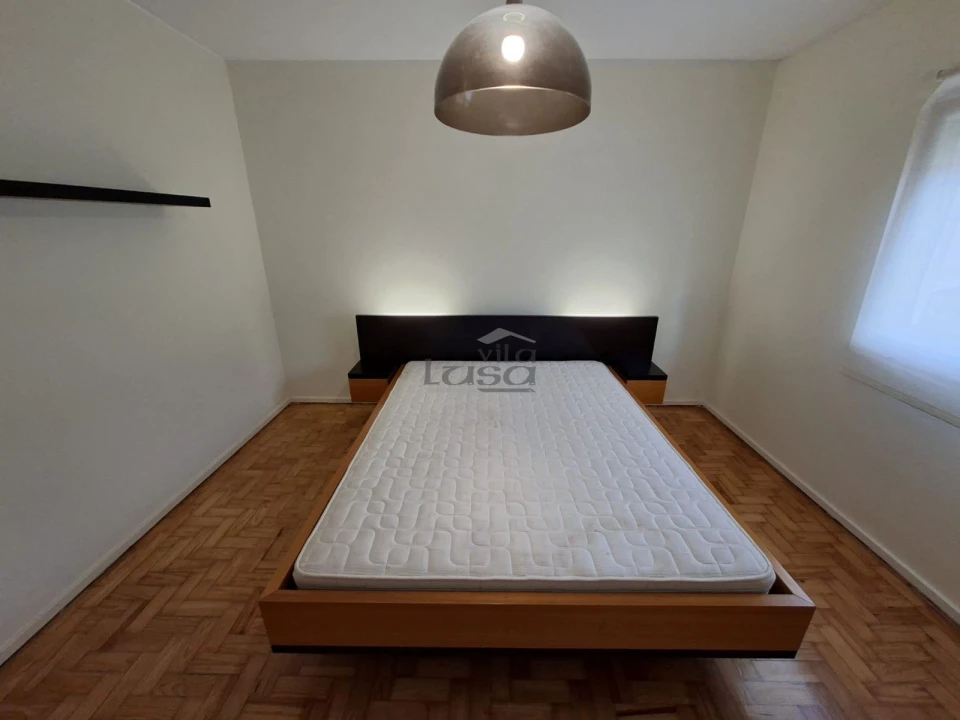 Apartamento T4 para Arrendamento em Mafamude e Vilar do Paraíso Foto 1