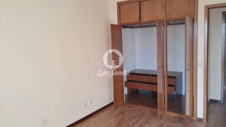 Apartamento T1 para Arrendamento em São Mamede de Infesta e Senhora da Hora Foto 11
