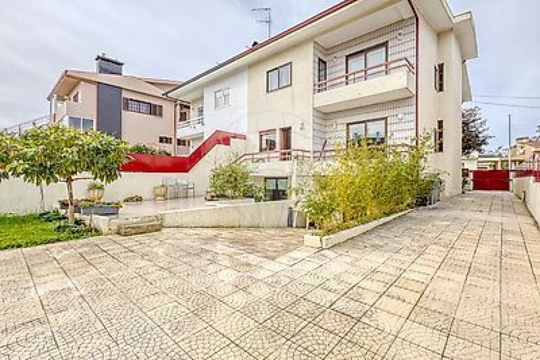 Moradia T4 para Venda em Cidade da Maia Foto 18
