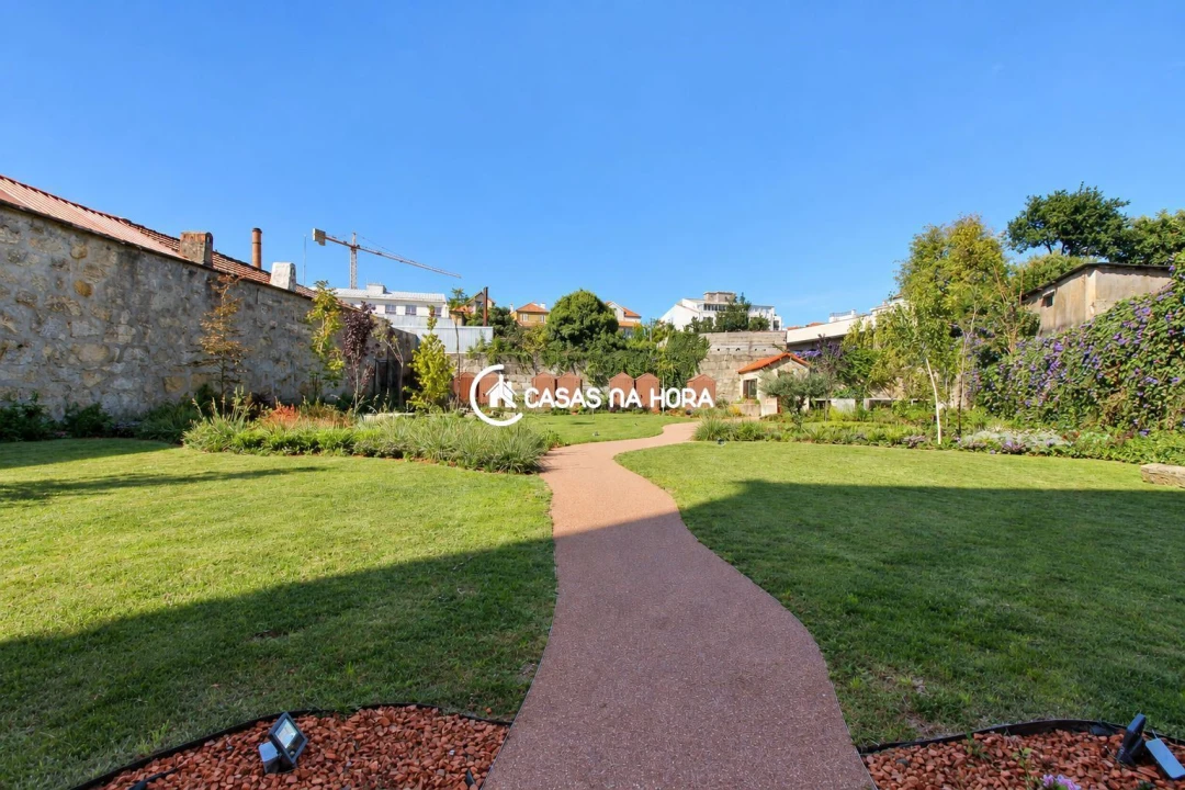 Apartamento T2 para Arrendamento em Cedofeita, Santo Ildefonso, Sé, Miragaia, São Nicolau e Vitória Foto 10