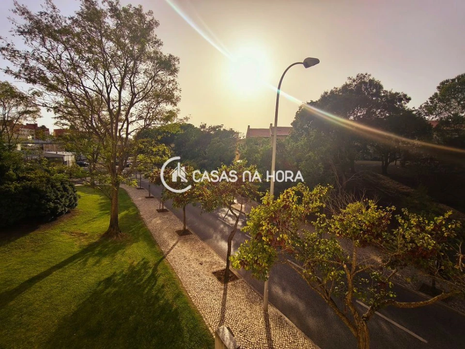 Apartamento T3 para Arrendamento em Oeiras e São Julião da Barra, Paço de Arcos e Caxias Foto 29