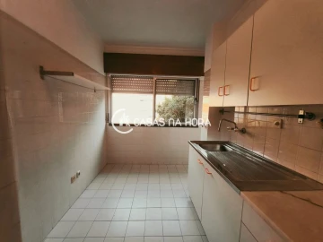 Apartamento T3 para Arrendamento em Oeiras e São Julião da Barra, Paço de Arcos e Caxias