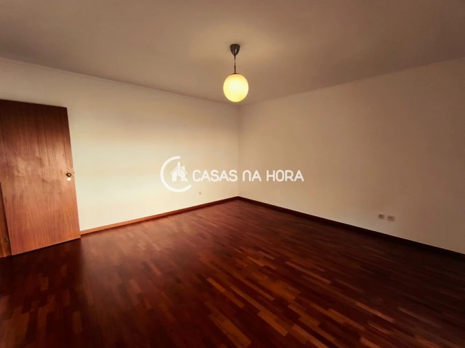 Apartamento T3 para Arrendamento em Oeiras e São Julião da Barra, Paço de Arcos e Caxias Foto 4