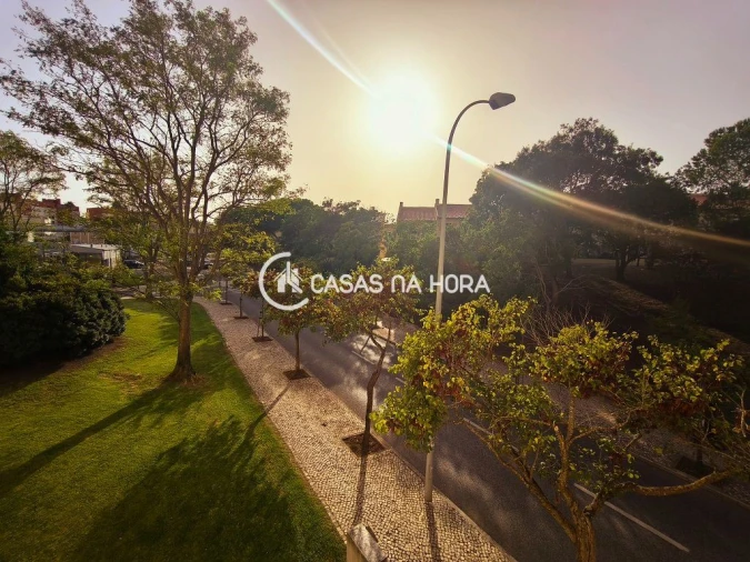 Apartamento T3 para Arrendamento em Oeiras e São Julião da Barra, Paço de Arcos e Caxias Foto 29
