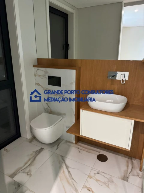 Apartamento T2 para Arrendamento em Campanhã