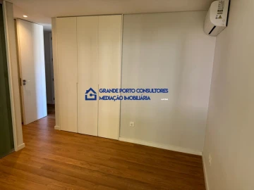 Apartamento T2 para Arrendamento em Campanhã