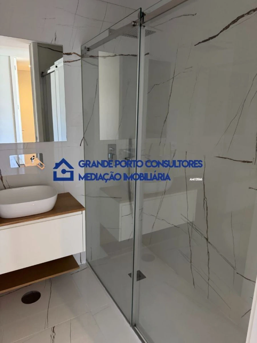 Apartamento T2 para Arrendamento em Campanhã Foto 15
