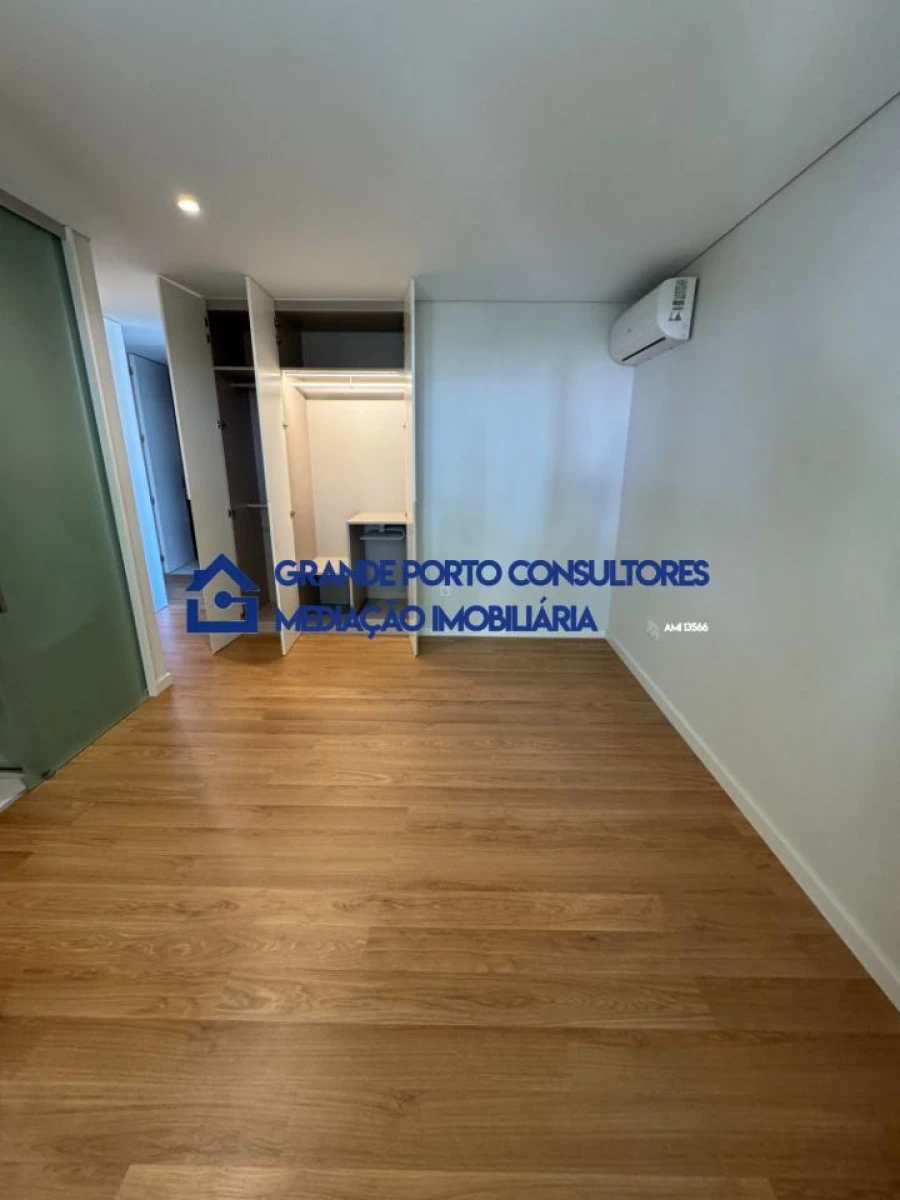 Apartamento T2 para Arrendamento em Campanhã Foto 19