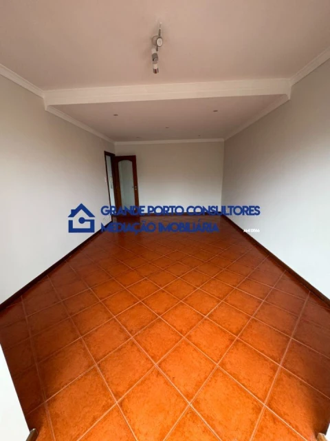Apartamento T3 para Arrendamento em Aldoar, Foz do Douro e Nevogilde