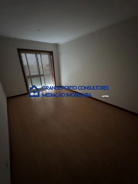Apartamento T3 para Arrendamento em Aldoar, Foz do Douro e Nevogilde