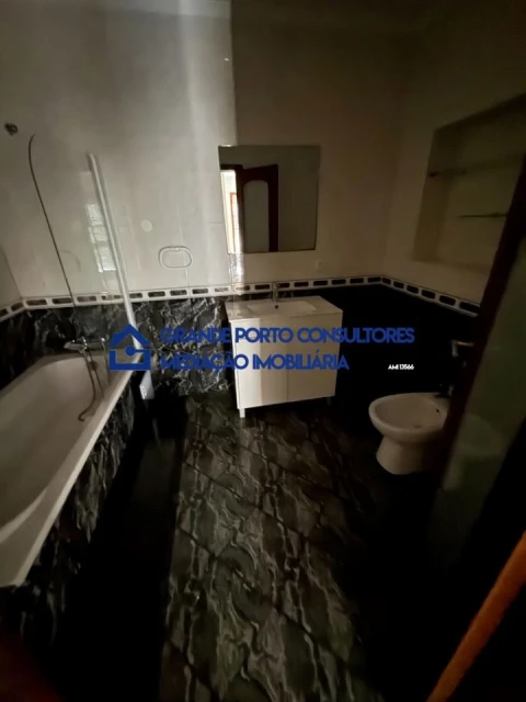 Apartamento T3 para Arrendamento em Aldoar, Foz do Douro e Nevogilde