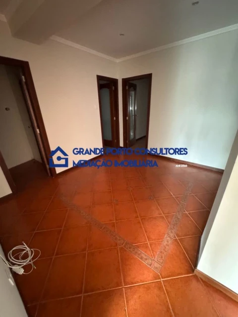 Apartamento T3 para Arrendamento em Aldoar, Foz do Douro e Nevogilde