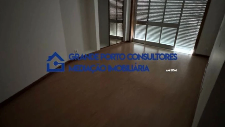 Apartamento T3 para Arrendamento em Aldoar, Foz do Douro e Nevogilde