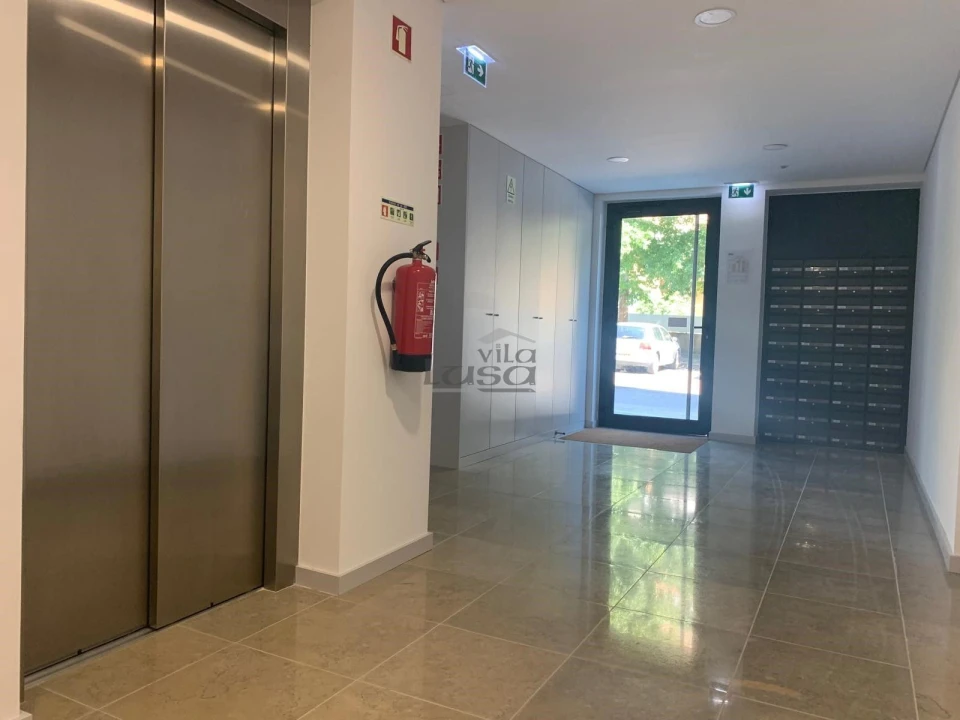 Apartamento T1 para Arrendamento em Pedrouços Foto 3