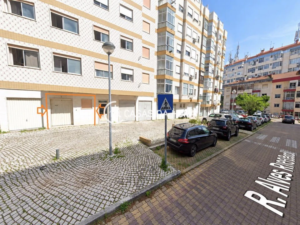 Negócio para Arrendamento em Massamá e Monte Abraão Foto 5