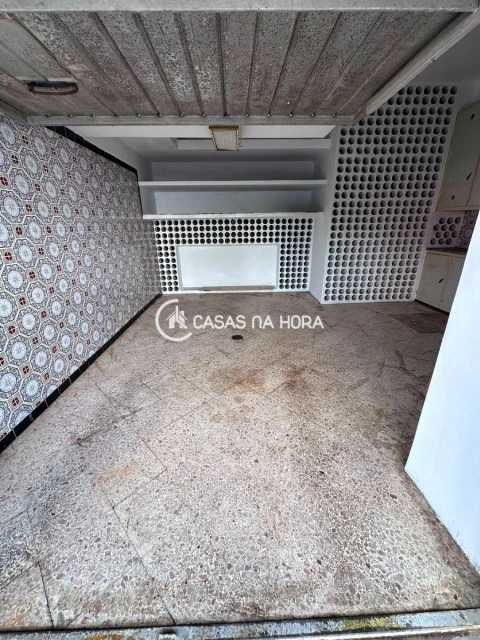 Negócio para Arrendamento em Massamá e Monte Abraão