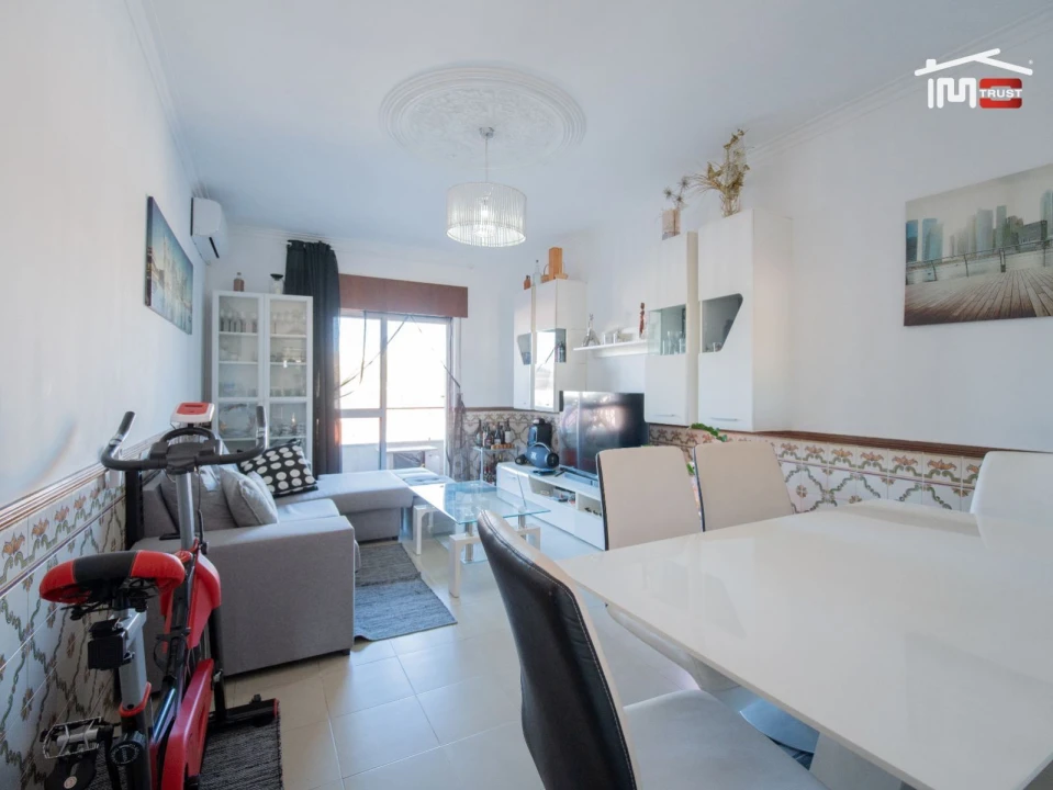 Apartamento T2 para Venda em Queluz e Belas Foto 12