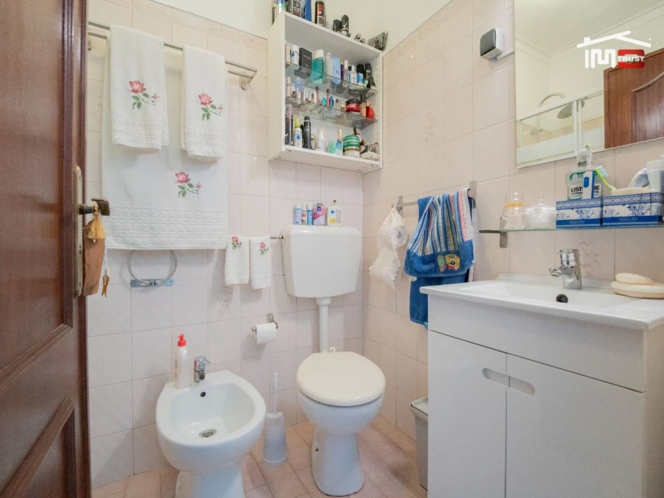 Apartamento T2 para Venda em Queluz e Belas Foto 21