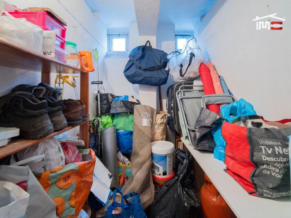 Apartamento T2 para Venda em Queluz e Belas Foto 34