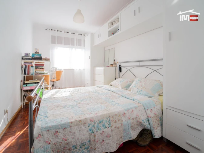 Apartamento T2 para Venda em Queluz e Belas Foto 22
