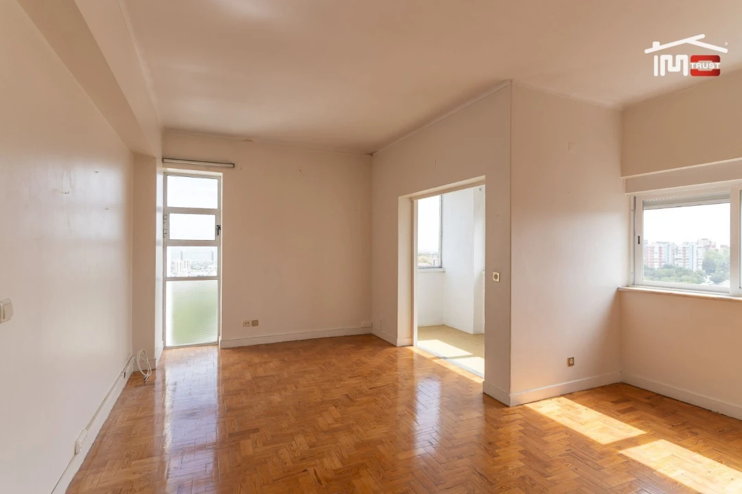 Apartamento T4 para Venda em Olivais Foto 7