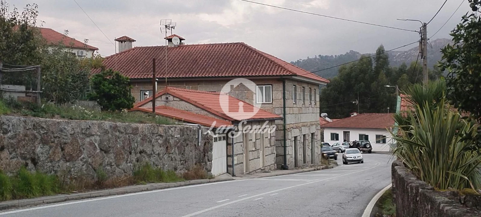 Moradia T2 para Venda em Silvares (São Martinho) Foto 1