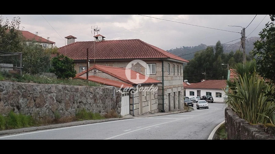 Moradia T2 para Venda em Silvares (São Martinho)