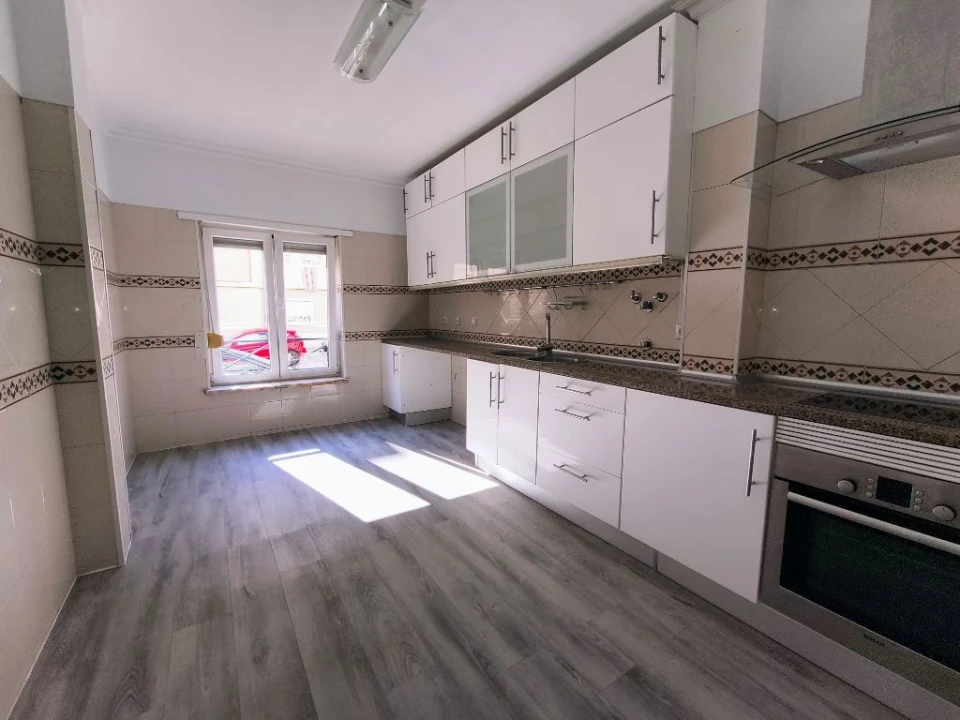 Apartamento T3 para Venda em Quinta do Conde Foto 1