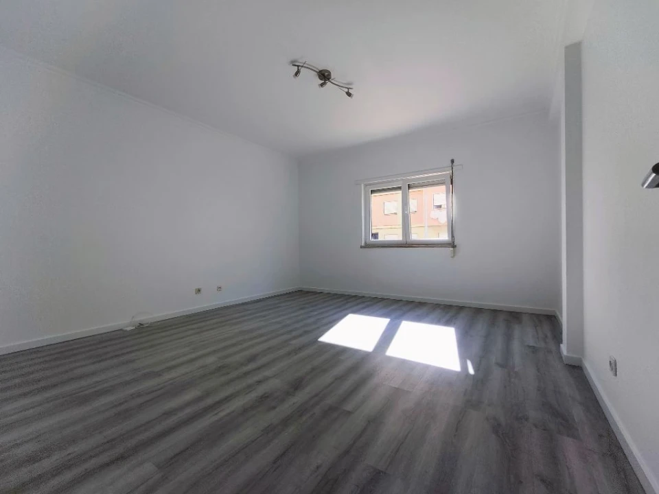 Apartamento T3 para Venda em Quinta do Conde Foto 7