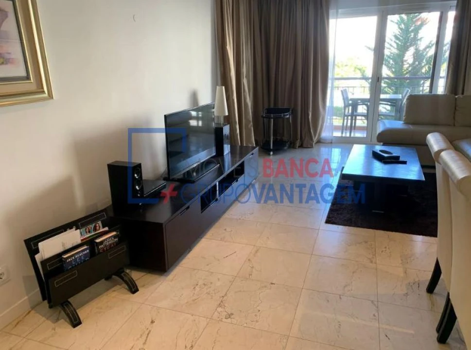 Apartamento T2 para Venda em Quarteira Foto 3
