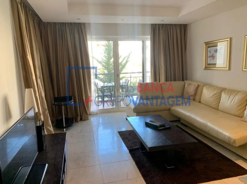Apartamento T2 para Venda em Quarteira Foto 4