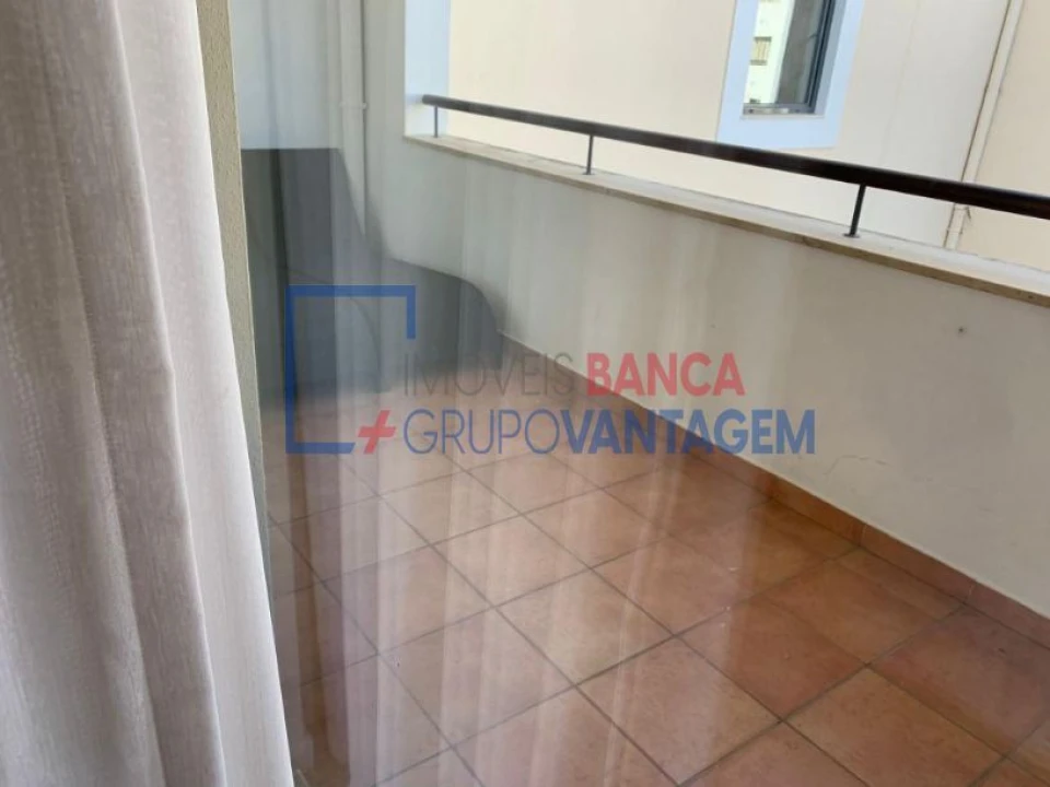 Apartamento T2 para Venda em Quarteira Foto 11