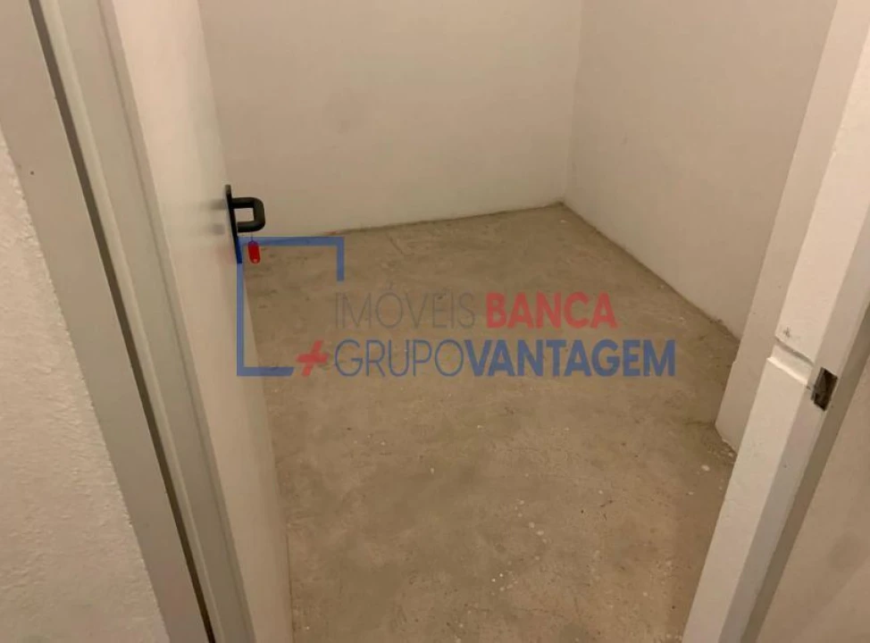 Apartamento T2 para Venda em Quarteira Foto 14