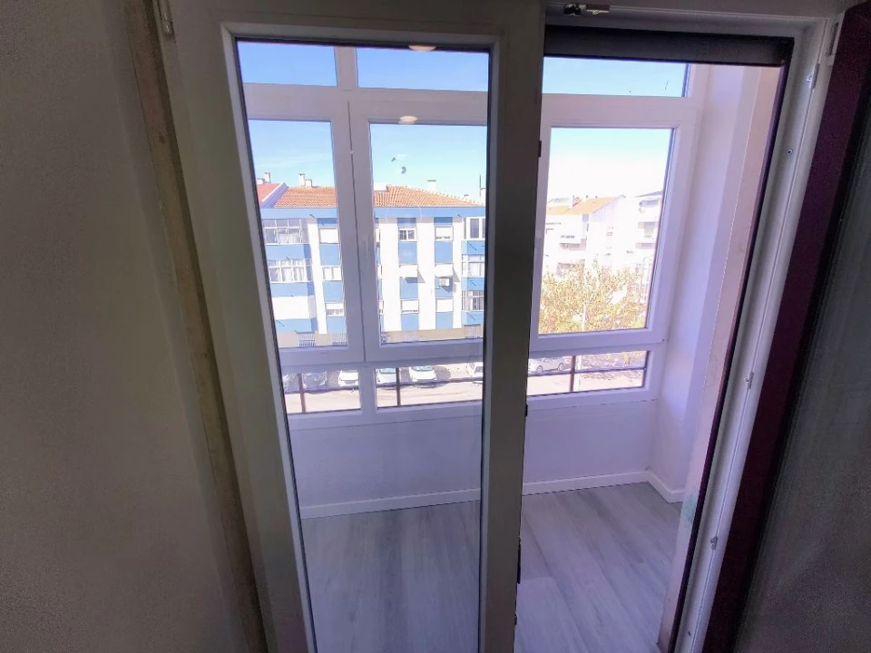 Apartamento T4 para Venda em Amora Foto 14