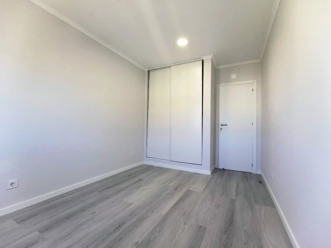 Apartamento T4 para Venda em Amora Foto 22