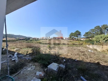 Moradia T4 para Venda em Salir de Matos