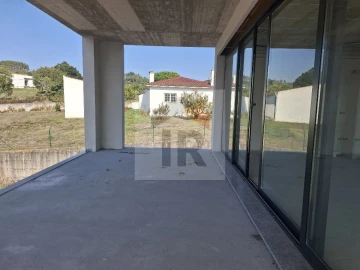 Moradia T4 para Venda em Salir de Matos