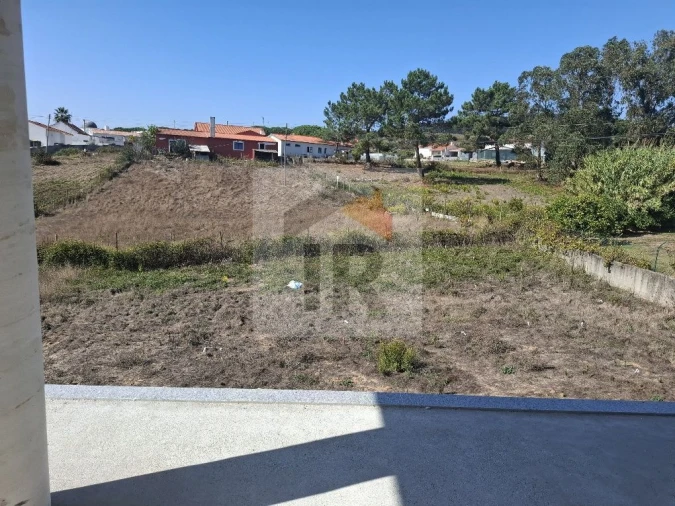 Moradia T4 para Venda em Salir de Matos Foto 26