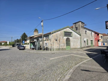 Loja para Arrendamento em Nogueira e Silva Escura