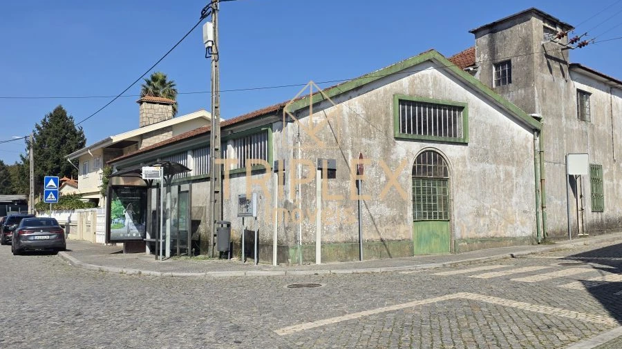 Loja para Arrendamento em Nogueira e Silva Escura