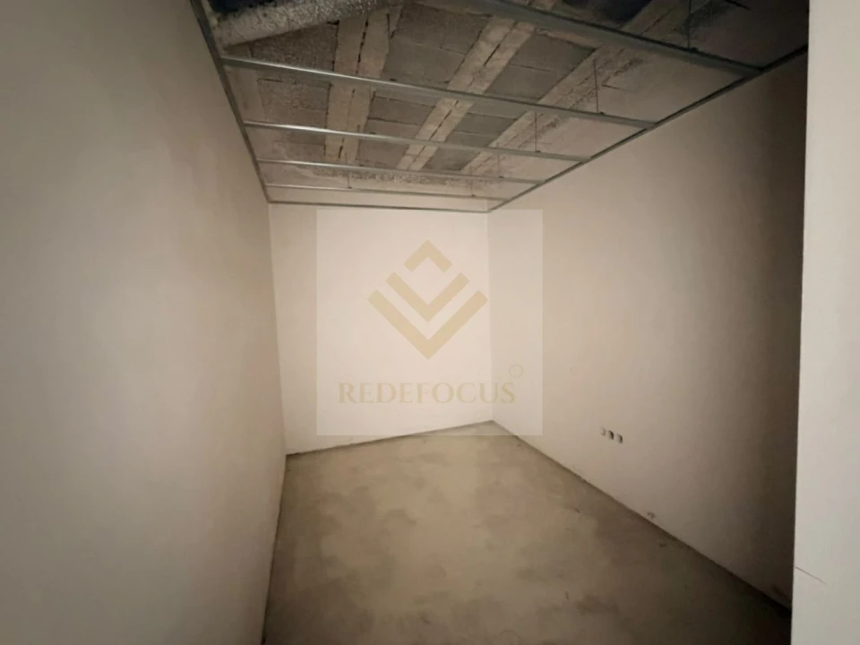 Apartamento T2 para Venda em Santa Maria da Feira, Travanca, Sanfins e Espargo Foto 3
