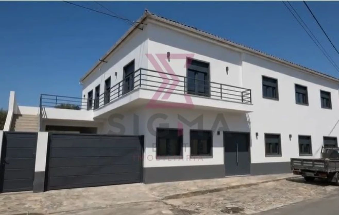 Apartamento T4 para Venda em Po Foto 1