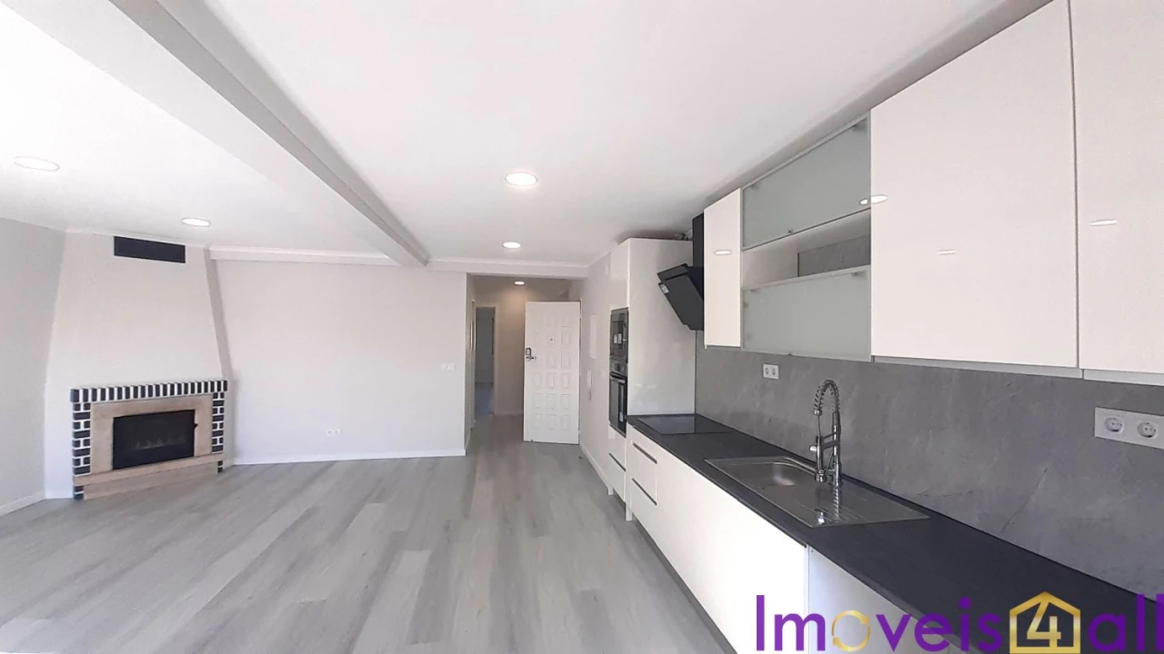Apartamento T4 para Venda em Amora Foto 9