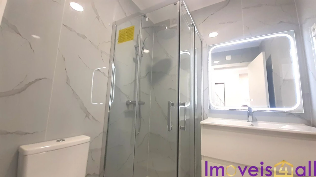 Apartamento T4 para Venda em Amora Foto 20