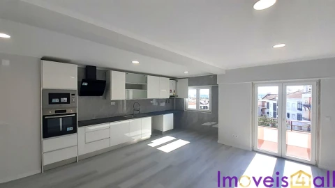 Apartamento T4 para Venda em Amora