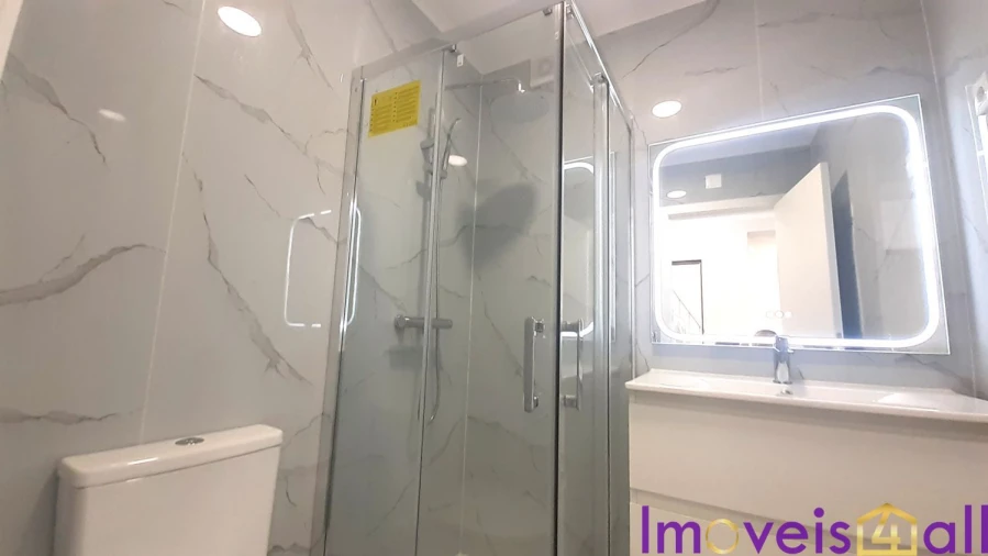 Apartamento T4 para Venda em Amora Foto 20