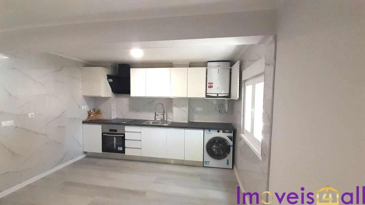 Apartamento T3 para Venda em Laranjeiro e Feijó Foto 6